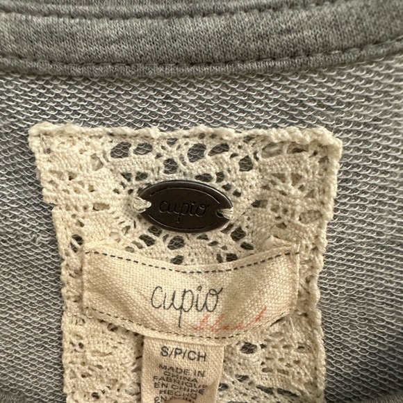 Ladies top Cupio brand -Size small - Picture 5 of 9